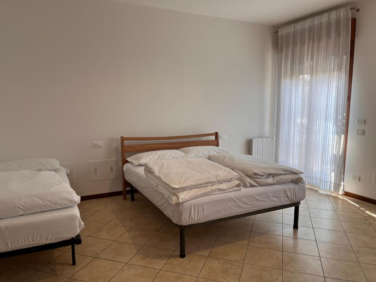 Sebino 11 Apartment Peschiera del Garda Exterior photo